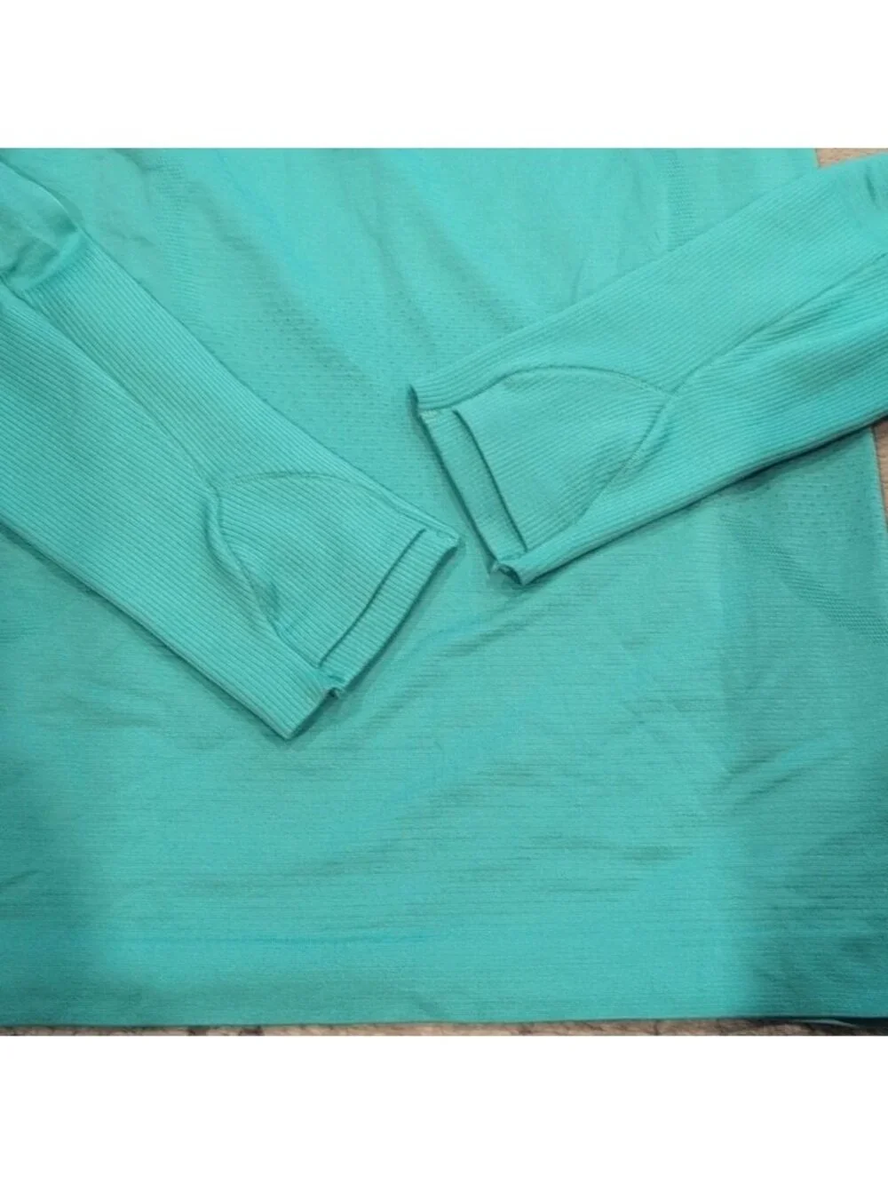 Lululemon Swiftly Tech Long-Sleeve Shirt 2.0 *Race Length Kelly Green